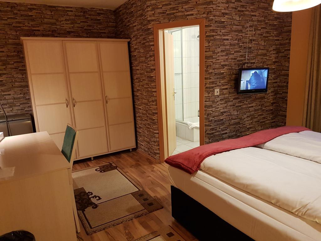 飞天大酒店 比伯斯海姆 外观 照片